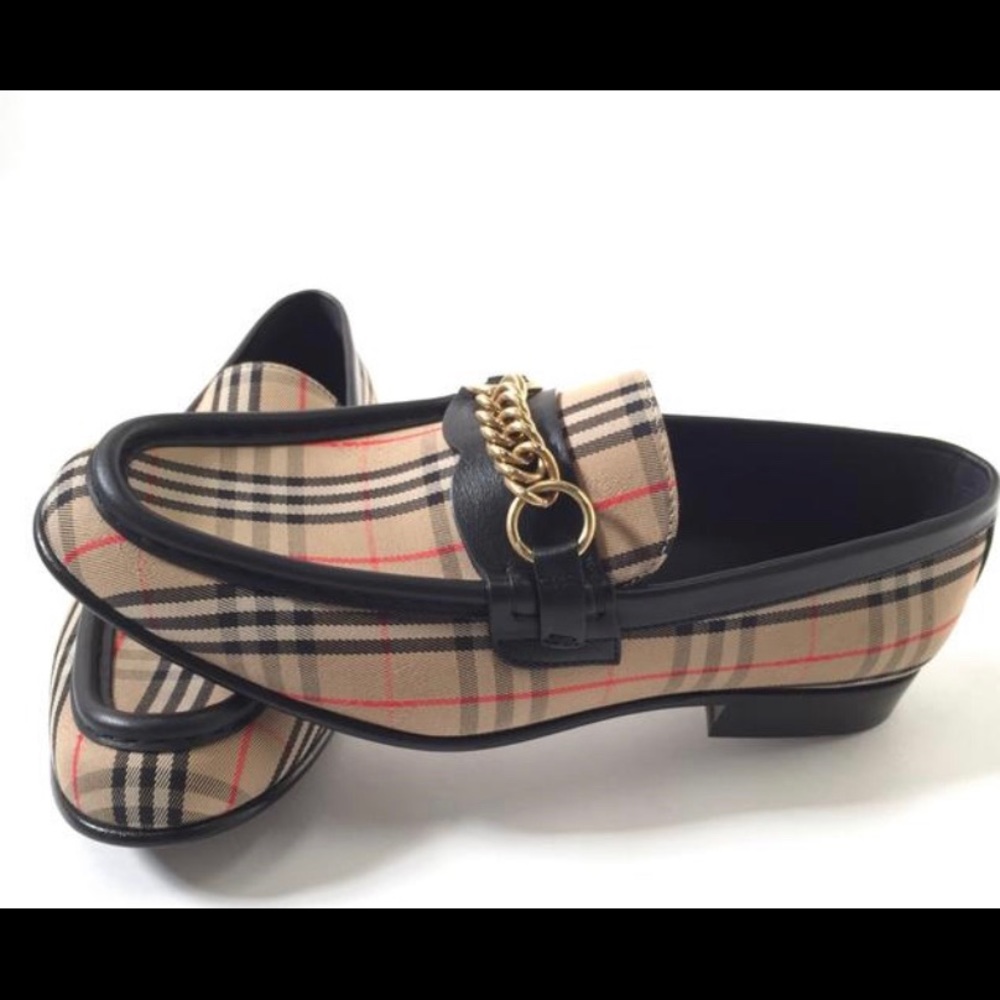 ❌❌SOLD❌❌Authentic Burberry London Loafers - Picture 6 of 7